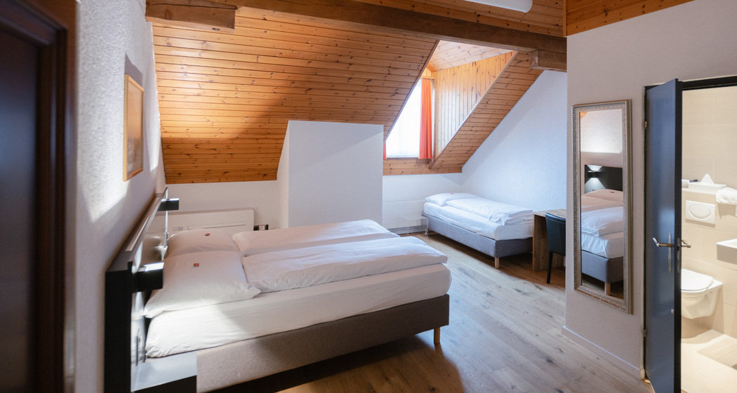 Hotel-Chur-Zimmer-_KWI8936-full.jpg