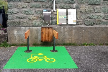 E-Bike Ladestation, Hotel Restaurant Seeblick, Sufers (nsp_img_4ed7b60)