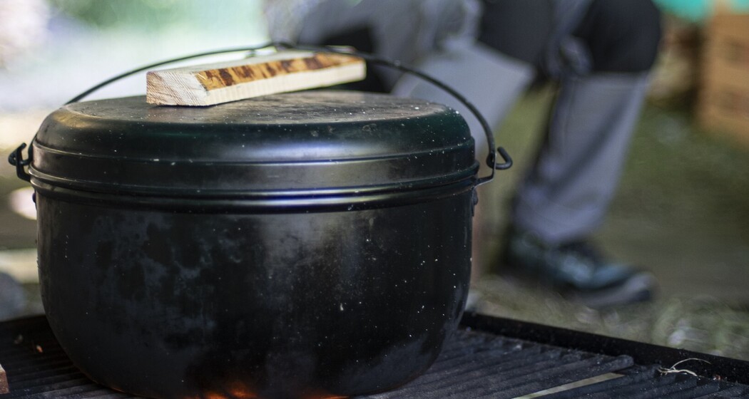 Kochen über dem Feuer (nsp_img_659982f)