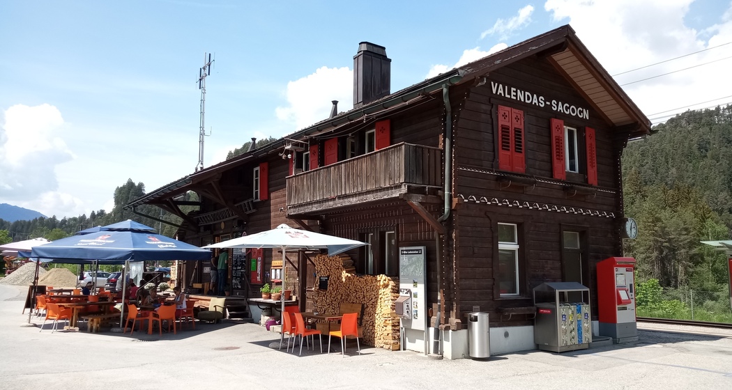 E-Bike Ladestation, Bahnhof Valendas (nsp_img_c3d796b)