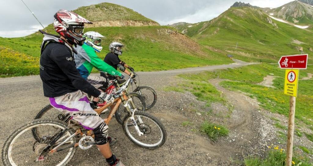 697 Trider Sattel (oua_10738635_image)