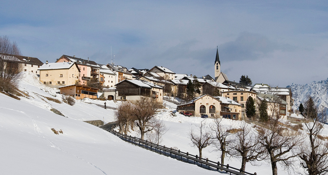 Das Schellen-Ursli Dorf Guarda.