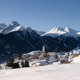 Vue sur le village de Ftan