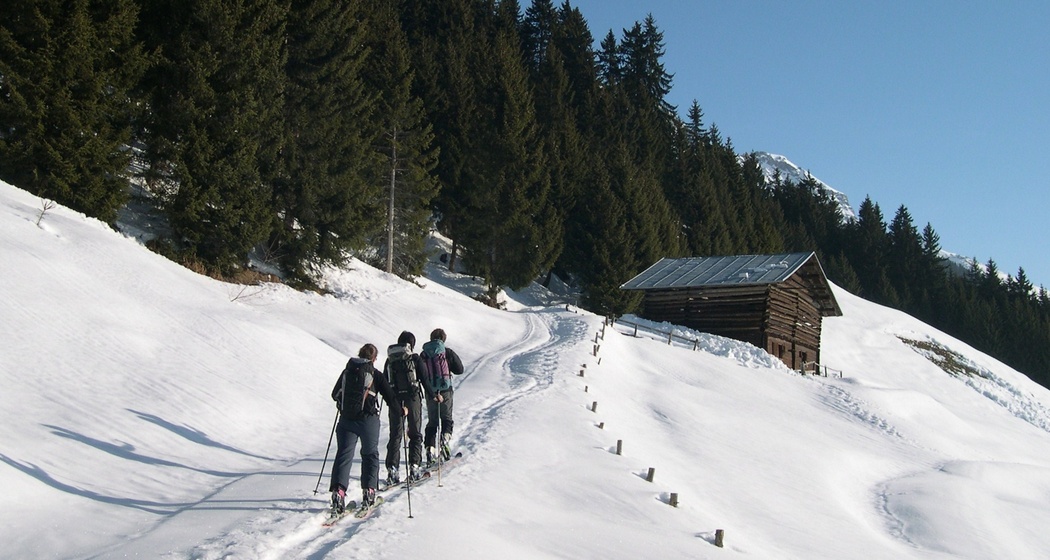 Oberhalb von Sogn Benedetg