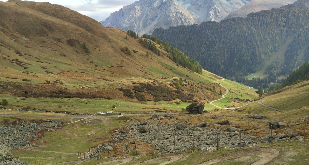 Duty Free Ride Laret-Samnaun [SchweizMobil-Nr. 697] (oua_13719238_image)