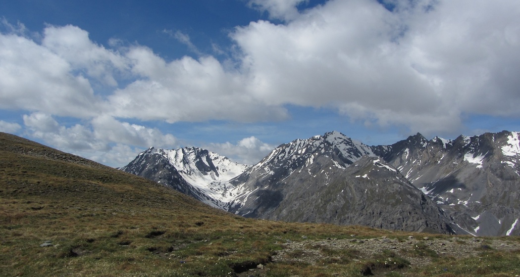 Blick vom Murter über das Val Cluozza in Richtung Piz Quattervals