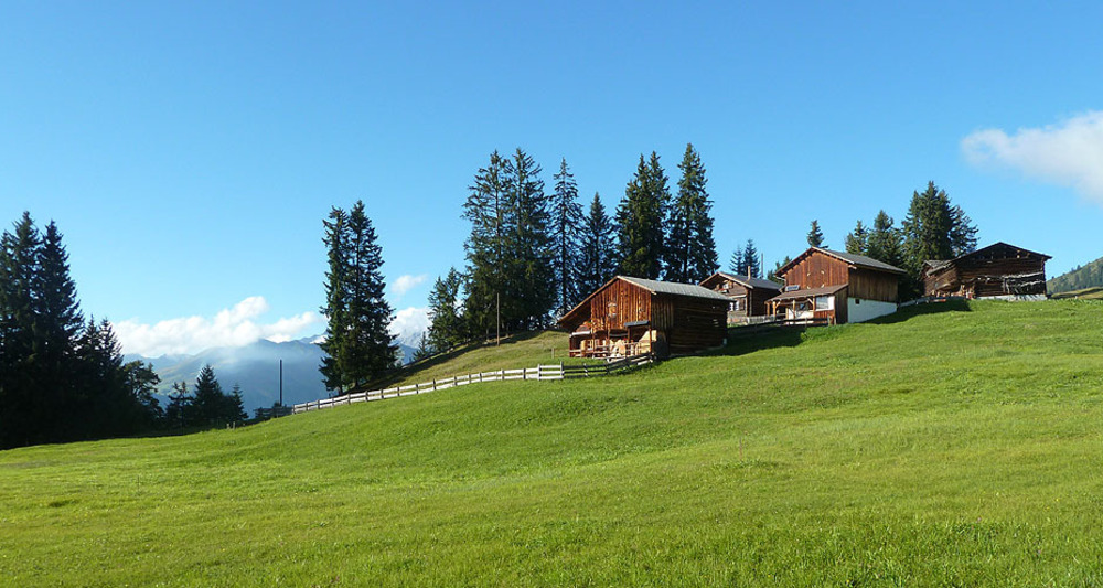 Maiensäss-Dörfchen Tratza oberhalb Pany