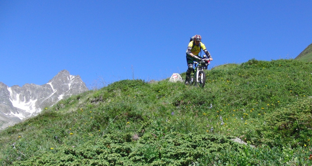 Velill-Trail Expert (oua_15168995_image)