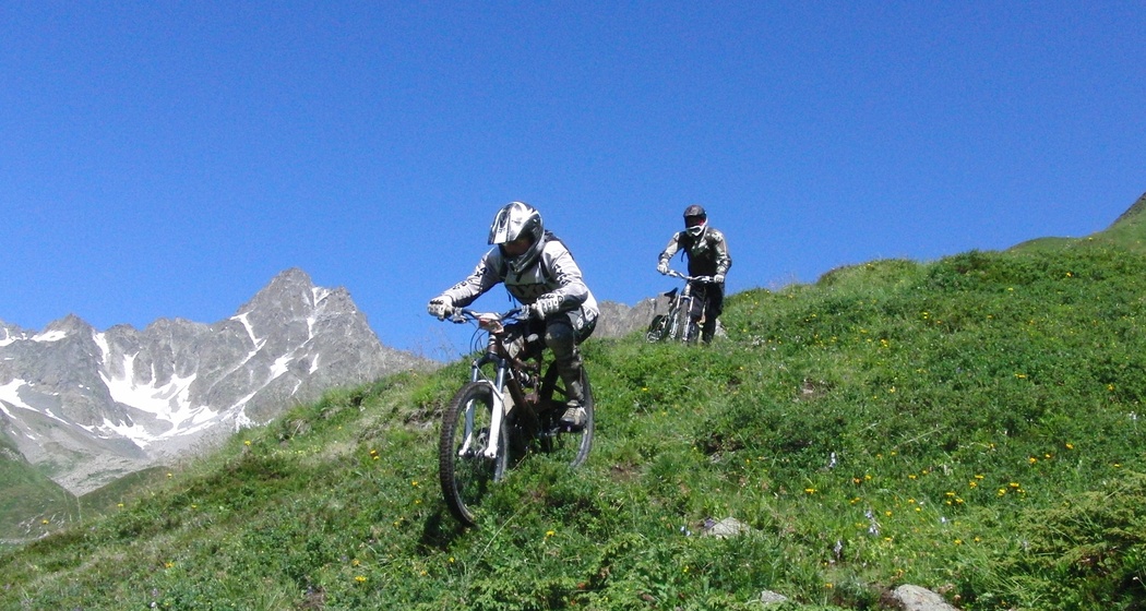 Velill-Trail Expert (oua_15168996_image)