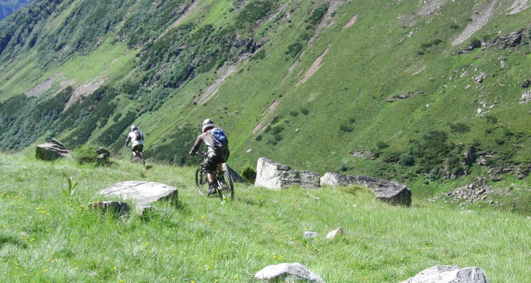 Velill-Trail Expert (oua_15168997_image)