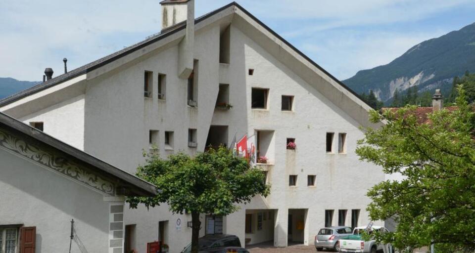 Das Gemeindehaus kopiert das Engadiner Haus nicht, sondern interpretiert es neu.