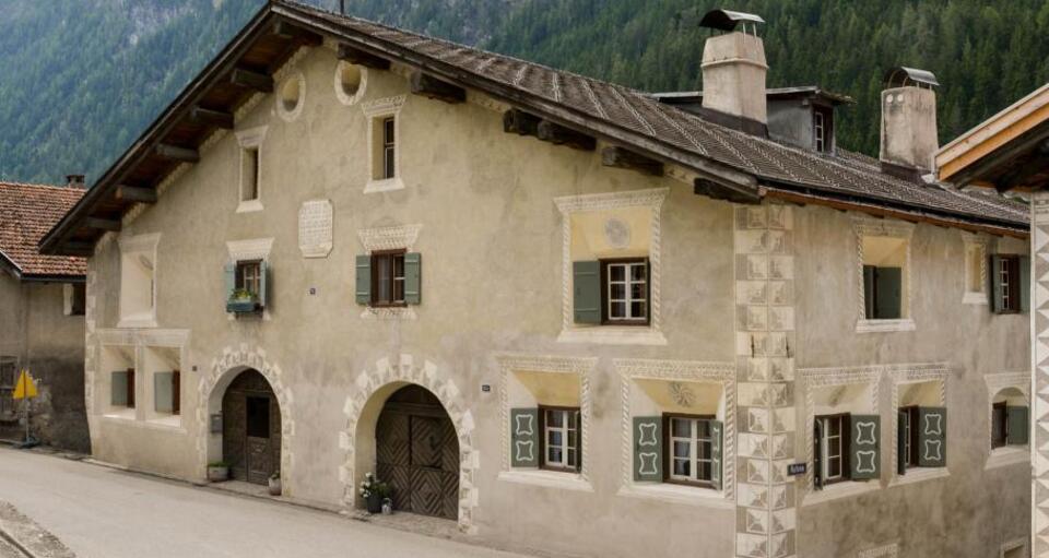 Das Haus Tgetgel und Ughini.