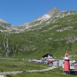 Passhöhe mit Leuchtturm