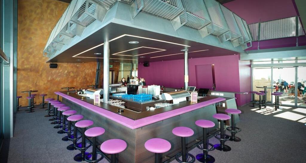 Die Bar im Panorama Restaurant Sattel, Samnaun