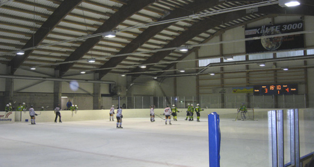 Hockeymatch in der Eishalle Grüsch