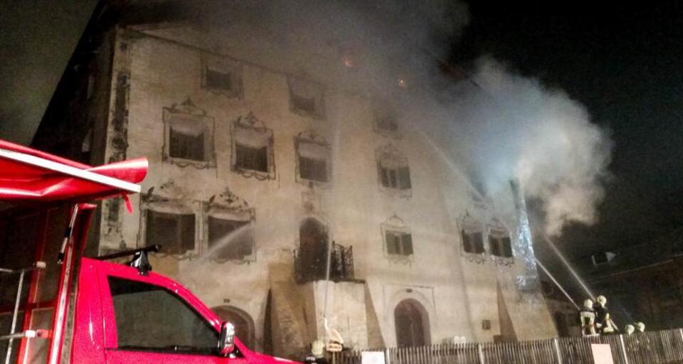 Am 17. Dezember 2015 wurde das Haus Opfer eines verheerenden Brands.