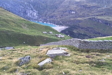 Blick auf Alp Guraletsch; Foto: Remo Tönz