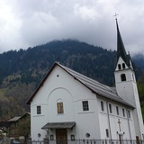 Start bei der Kirche