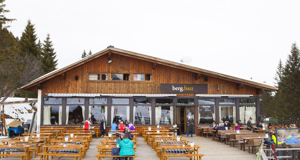 Berg.Baiz.Outside