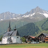 Sedrun avec Piz Nair