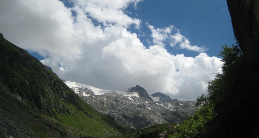 Der Medelsergletscher zeigt sich schon
