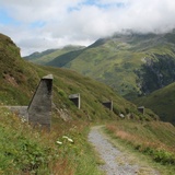 Auf dem alten Bahn-Trassee talwärts