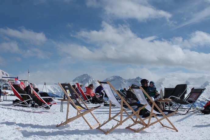 Die Liegestühle sind bereit