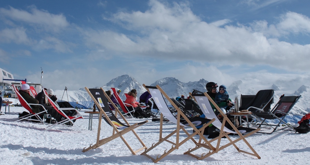 Die Liegestühle sind bereit
