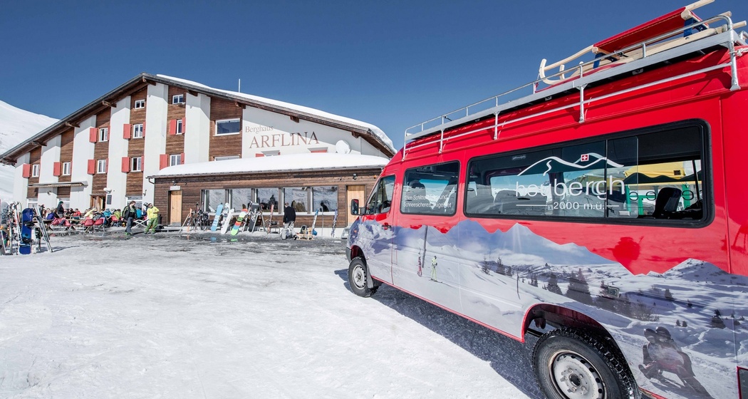 Berghaus Arflina mit Heuberg Shuttlebus