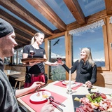 Gemütliche Rast im Berghaus Arflina