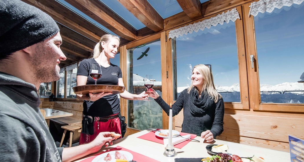 Gemütliche Rast im Berghaus Arflina