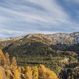 La Val Tantermozza s'étend de God d’Arduond au centre de l'image puis dans la vallée derrière le Muot sainza Bön situé à droite.