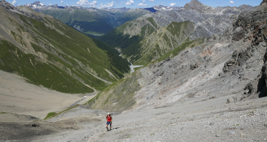 Im steilen und rutschigen Aufstieg zur Fuorcla Trupchun
