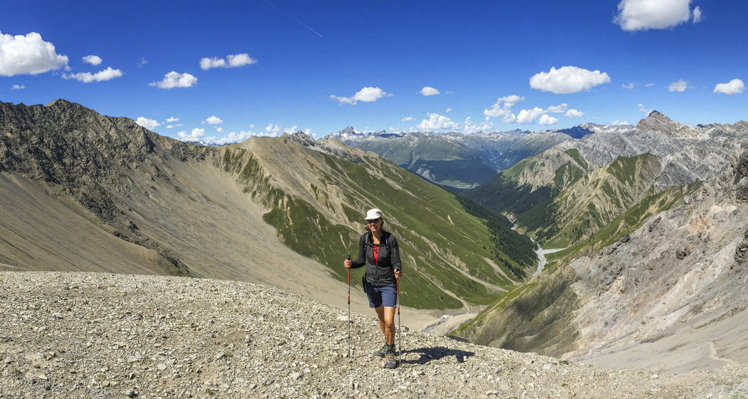 Ziel erreicht: Val Trupchun und Piz d’Esan von der Fuorcla Trupchun aus gesehen.