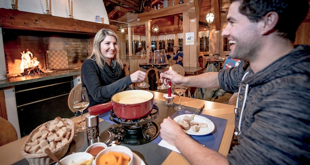 Ganz romantisch zu Zweit oder mit Freunden: ein Fondue gehört dazu!