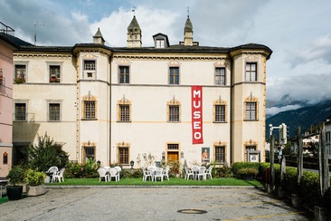 Palazzo de Bassus-Mengotti