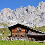 Maiensäss auf dem Weg zum Partnunsee
