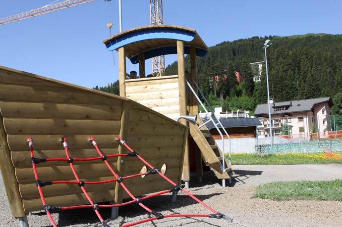 Das Schiff auf dem Spielplatz Ochsenbühl