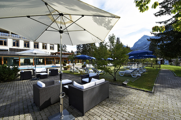 Der Gartenbereich des Hotels Altein