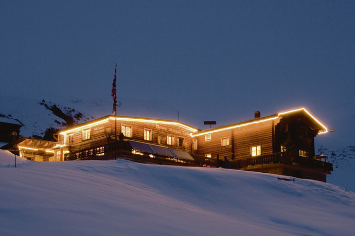 La locanda di montagna in inverno