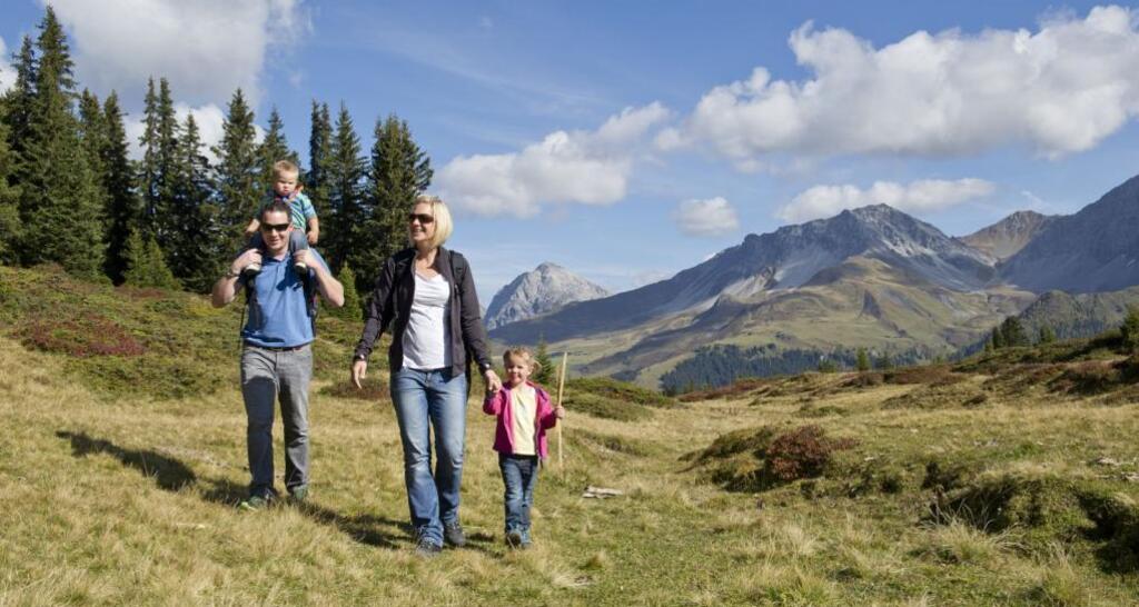 Spielplatz Dorfplatz Parpan