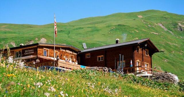 Das Berggasthaus Casanna im Sommer