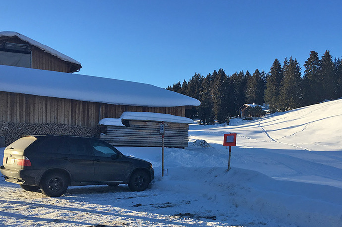 Parkplatz beim Loipeneinstieg