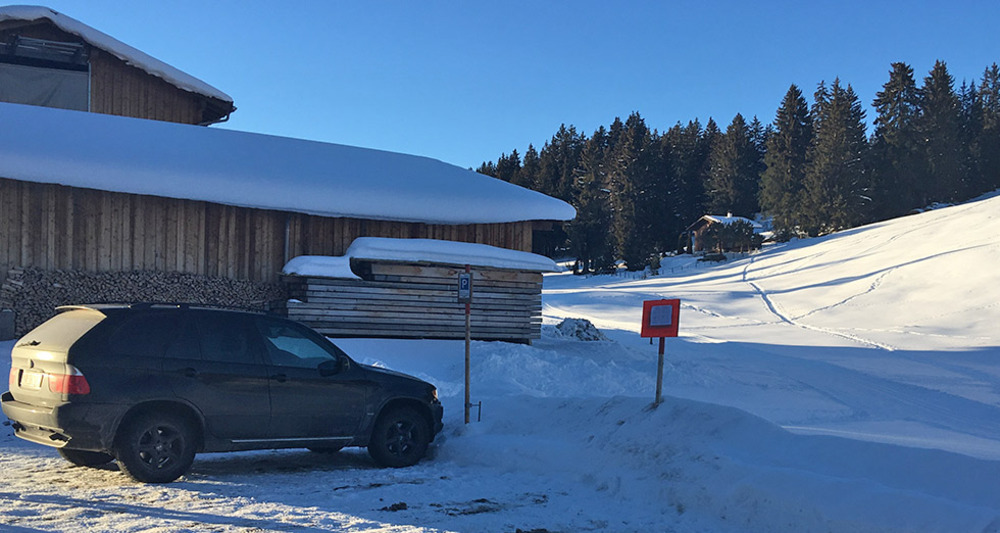 Parkplatz beim Loipeneinstieg