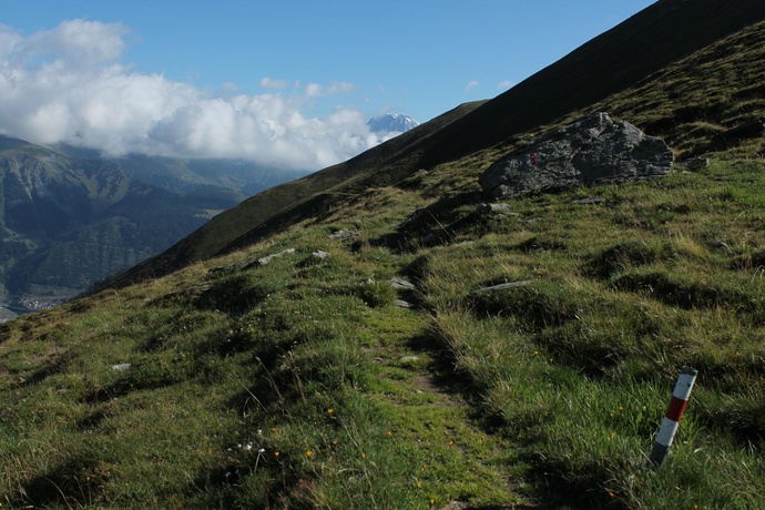 Höhenweg nach Cuolm Cavorgia mit Tödi