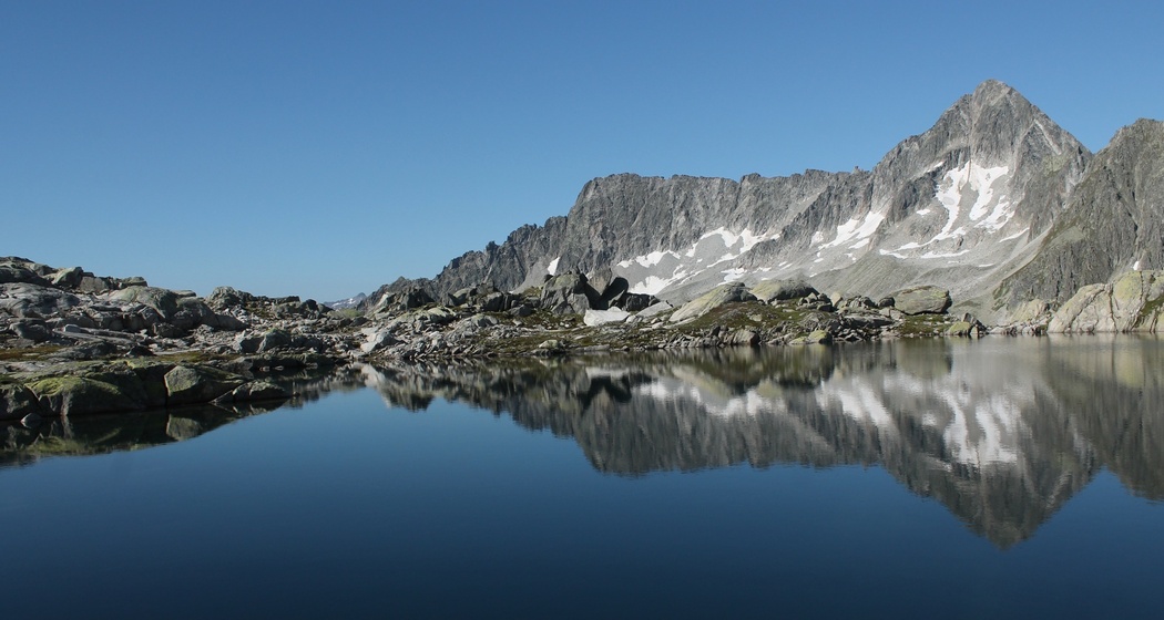 Das Spiegelbild des Piz Nair