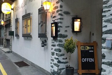 Ustareia agl Lai Murmarera