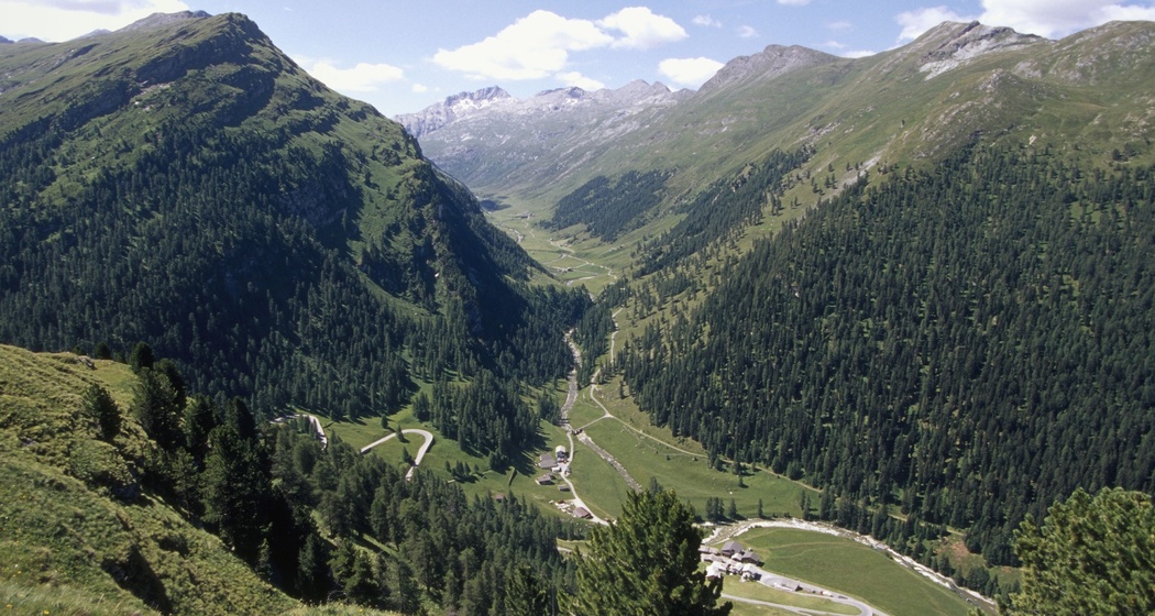 Avers Cröt mit Blick ins Madrisertal