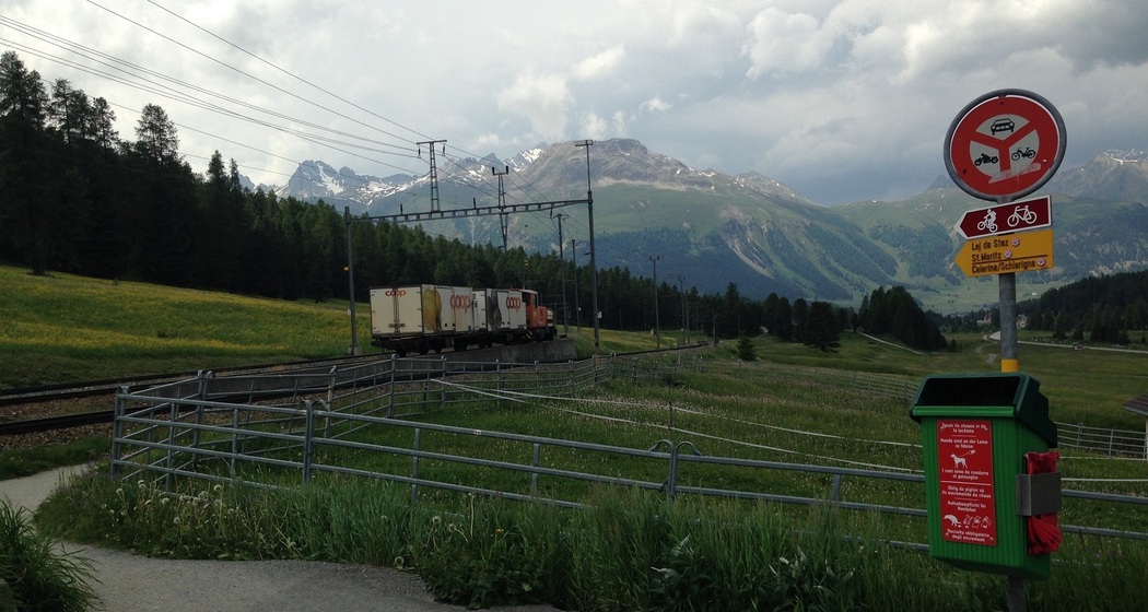Start hinter Bahnhof zum Lej Staz