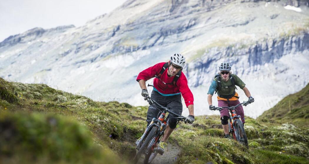Alpwiesendurchquerung vor Alp Sogn Martin